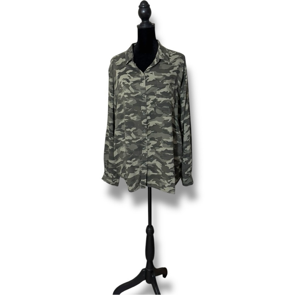 Beach Lunch Lounge Stylish Green Camouflage Long Sleeve Button Down Shirt - Picture 4 of 16